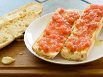 Pan con tomate